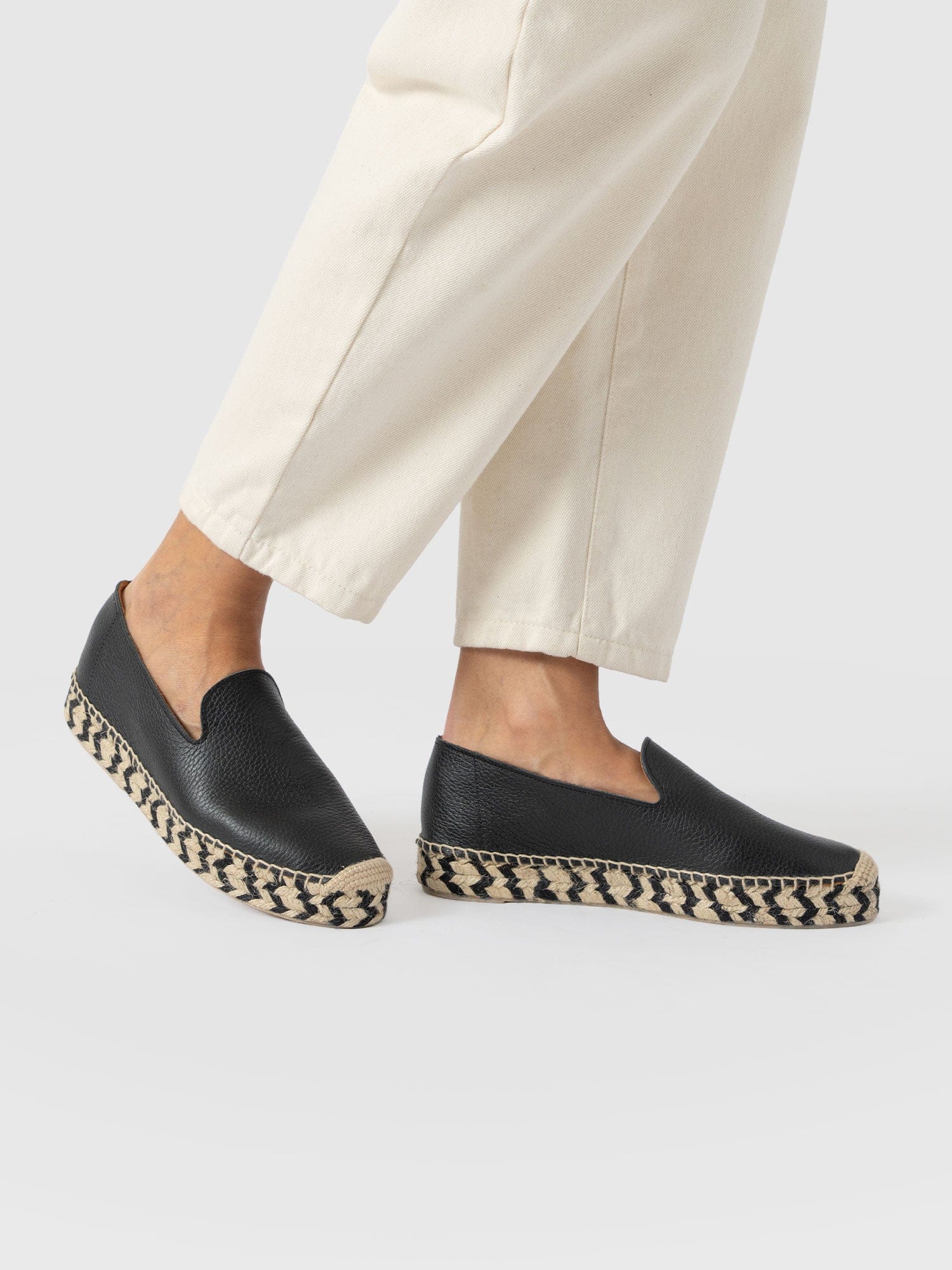 Hampton Espadrilles - Black Leather - Women's Shoes | Saint + Sofia® USA